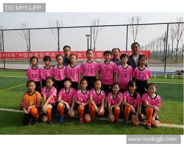 足球明星丽娜的成长历程与辉煌成就全解析 足球明星丽娜的成长历程与辉煌成就全解析