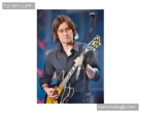 卧室里的旋律足球明星私下唱歌展现不为人知的音乐才华 卧室里的旋律足球明星私下唱歌展现不为人知的音乐才华