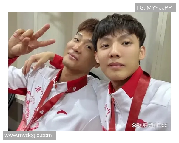 足球明星齐送绿水鬼手表引发球迷热议与时尚潮流碰撞 足球明星齐送绿水鬼手表引发球迷热议与时尚潮流碰撞